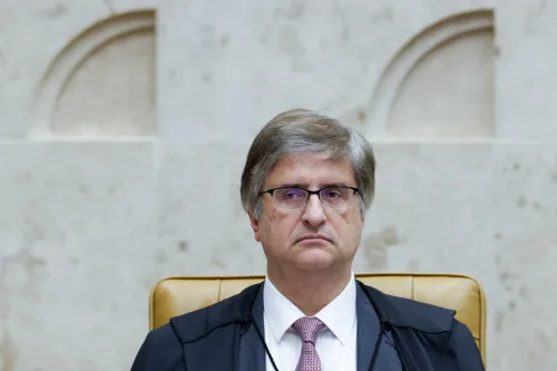 PGR discorda de Moraes e se manifesta contra investigação a Mendonça