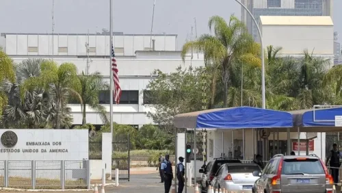 Embaixada dos EUA e consulados reabrem após fechamento nas eleições