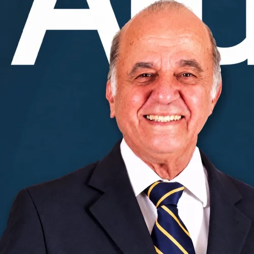 Sebastião Oliveira se despede de Dr. Ney Cavalcanti