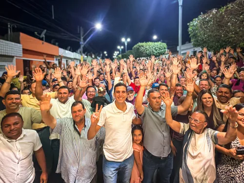 Prefeito Duguinha Lins entrega novas obras e transforma a realidade da comunidade da Rua Nova