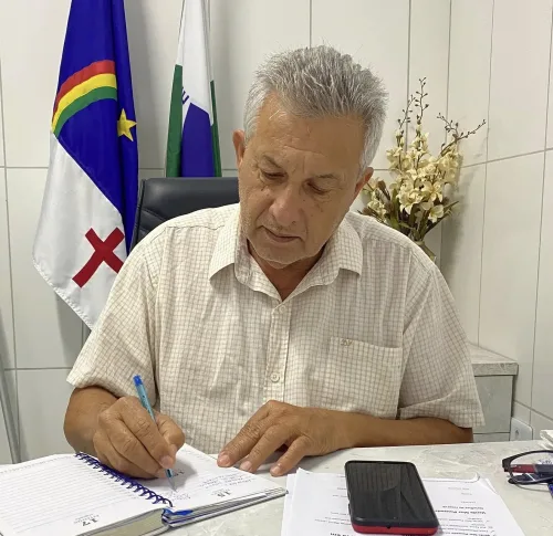 “Estou muito feliz com o resultado das urnas, pois mostra a gratidão do povo de Vertentes com esse prefeito e com o seu grupo”, diz Paulo de Lú