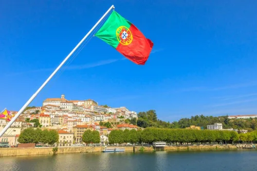 Portugal investiga uso de base militar pelos EUA em conflito com Irã