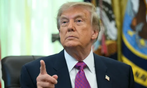 Trump corta prazo de defesa de refugiados e amplia temor de deportações nos EUA