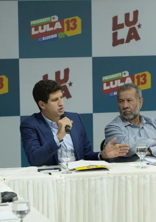João Campos participa de reunião da campanha de Lula e Alckmin em Brasília
