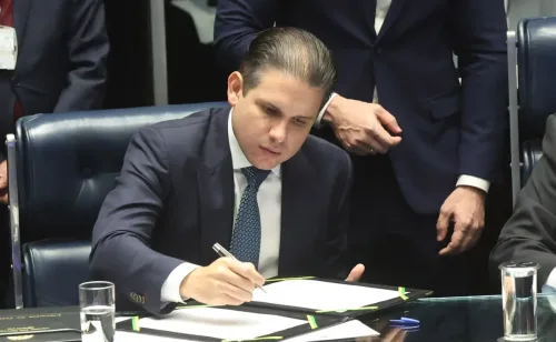 Impacto e realidade de empresas não foram ignorados, diz Hugo sobre 6x1