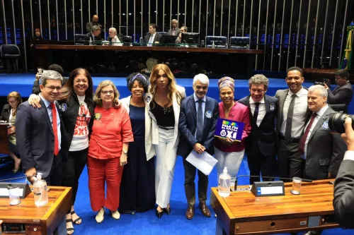 Senado aprova fim da escala 6x1 