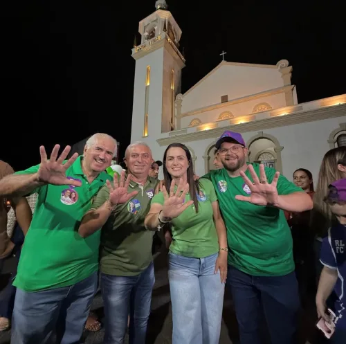 Juntos e misturados - Lero, Jânio Arruda e Jobson da Internet oficializam união política