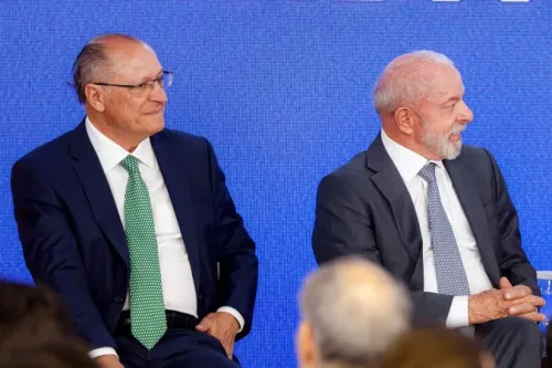 Novo pede cassação da chapa de Lula por medidas "eleitoreiras" perto do pleito