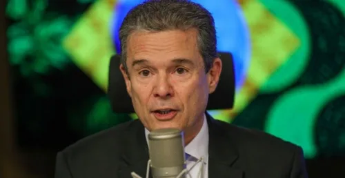 Ministro André de Paula fala sobre fechamento de Embaixada norte-americana no Brasil
