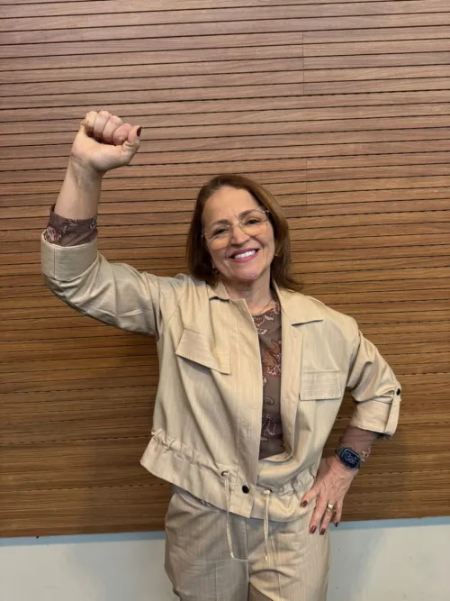 Professora Ana Lúcia se torna primeira mulher eleita, 1ª Vice-Presidente da história da Câmara Municipal do Recife