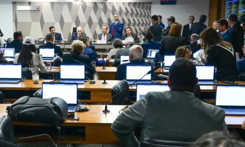 Senadores aprovam PEC da Segurança Pública na CCJ