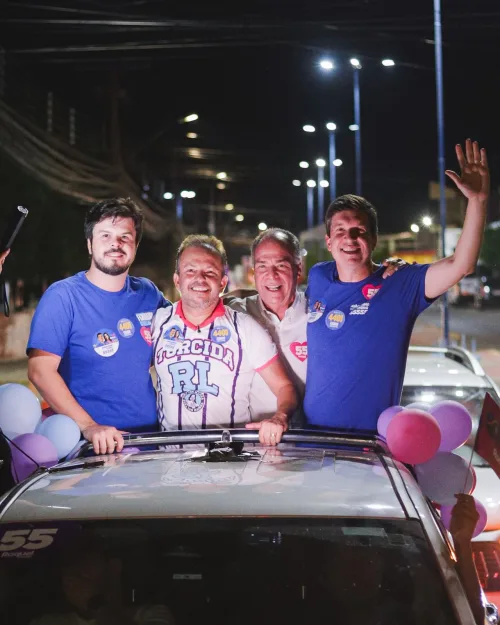 Motos, carros e uma multidão tomam as ruas de Salgueiro em arrastão com Joãozinho Tenório, Fabinho Lisandro e Fernando Filho