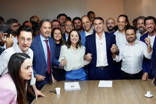 Gilson Machado e Gilson Filho participam de encontro nacional do Podemos em Brasília e reforçam articulação por Flávio Bolsonaro