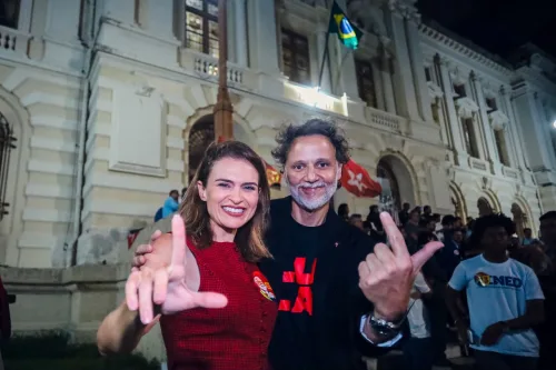 Marília Arraes defende mobilização permanente por Lula em ato com coordenador nacional da campanha no Recife