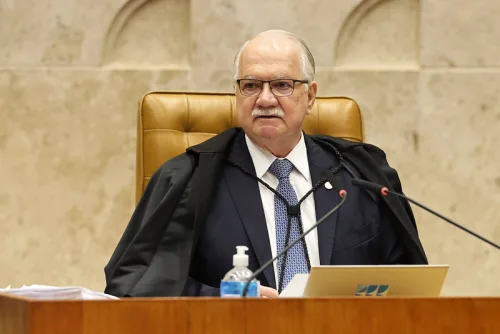 Fachin vai se reunir com a PF para definir desdobramentos do caso Master