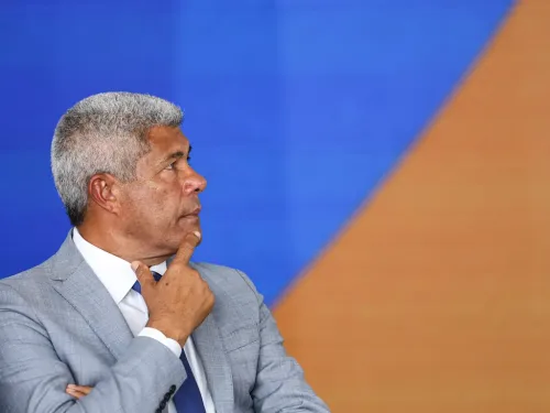 Jerônimo Rodrigues reúne prefeitos na Bahia para ampliar votação de Lula no segundo turno