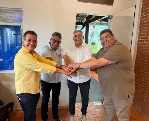 Presidentes de partidos se reúnem para impulsionar campanha de João Campos na reta final