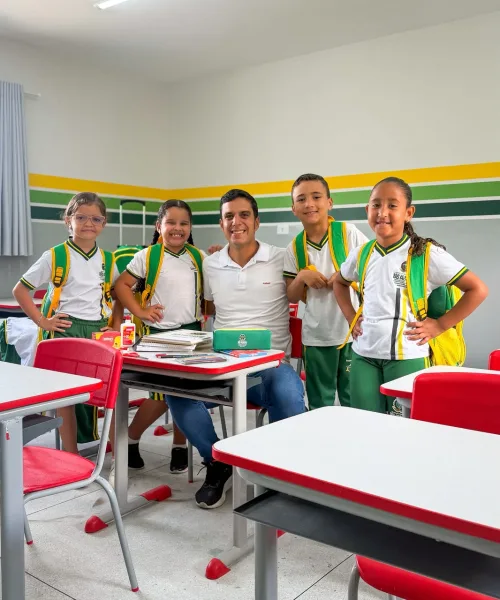 Prefeito Duguinha Lins anuncia “Pix Tênis” de R$ 150 para todos os alunos da rede municipal de São Joaquim do Monte