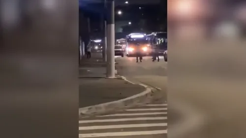 PMs atiram mais de 20 vezes e matam homem em surto na Zona Norte de SP