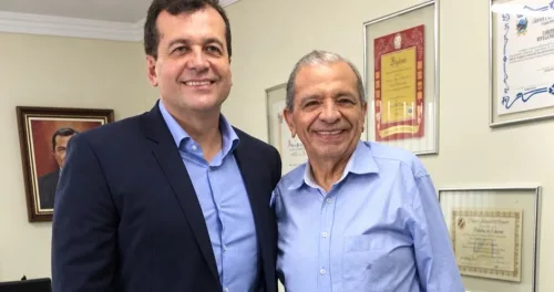 Waldemar Oliveira parabeniza Inocêncio Oliveira pelos 88 anos e destaca legado histórico para Pernambuco
