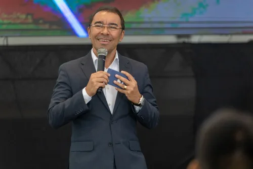 “Se eu pudesse estar em todas as cidades eu seria candidato ao Governo do Estado e não a deputado federal”, diz Edilson Tavares