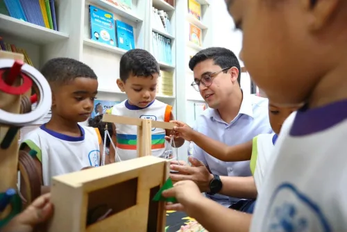 Recife amplia acesso à literatura infantil e reforça ensino de Matemática com novos recursos pedagógicos