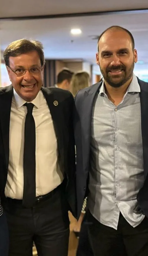 Eduardo Bolsonaro apoia Gilson Machado como único deputado federal em Pernambuco