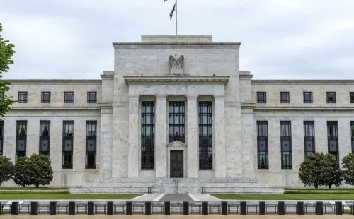 Fed aponta aumento da renda e da desigualdade financeira nos EUA