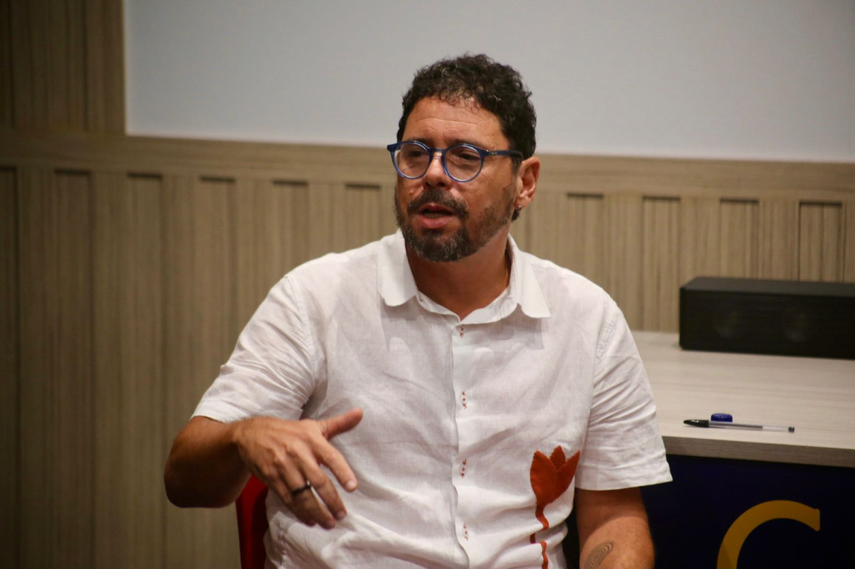 Ivan Moraes chega hoje (25) a Caruaru para lançar livro sobre bastidores da política