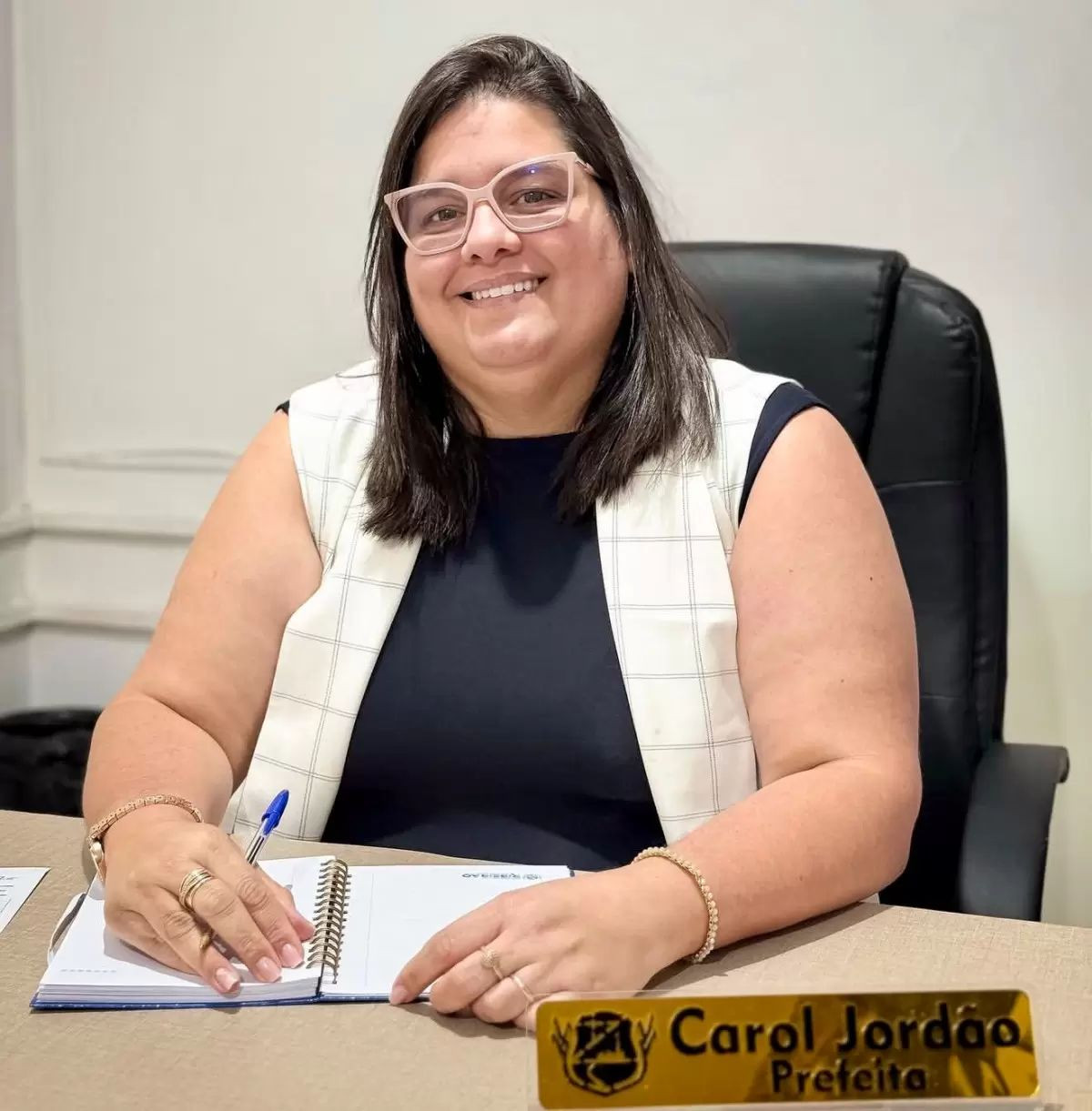 Carol Jordão atinge 77% de aprovação em enquete do Blog do Alberes Xavier