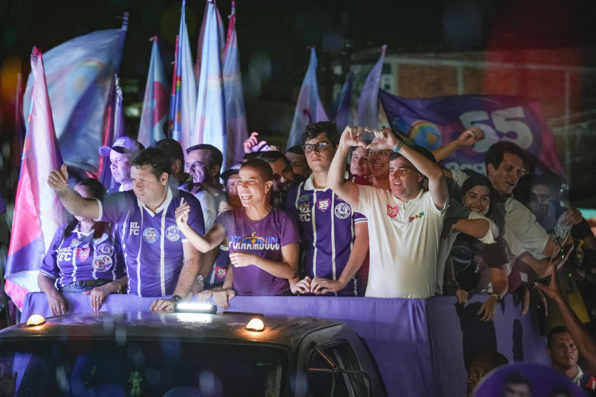 Em Palmares, Raquel Lyra e Eduardo da Fonte mobilizam multidão em grande ato ao lado do prefeito Júnior de Beto