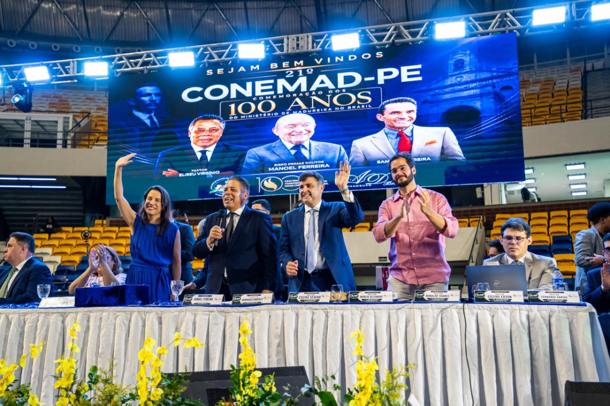 Ao lado de Raquel Lyra, Eduardo da Fonte celebra centenário da Assembleia de Deus Madureira em grande encontro no Geraldão e reforça compromisso com a comunidade cristã