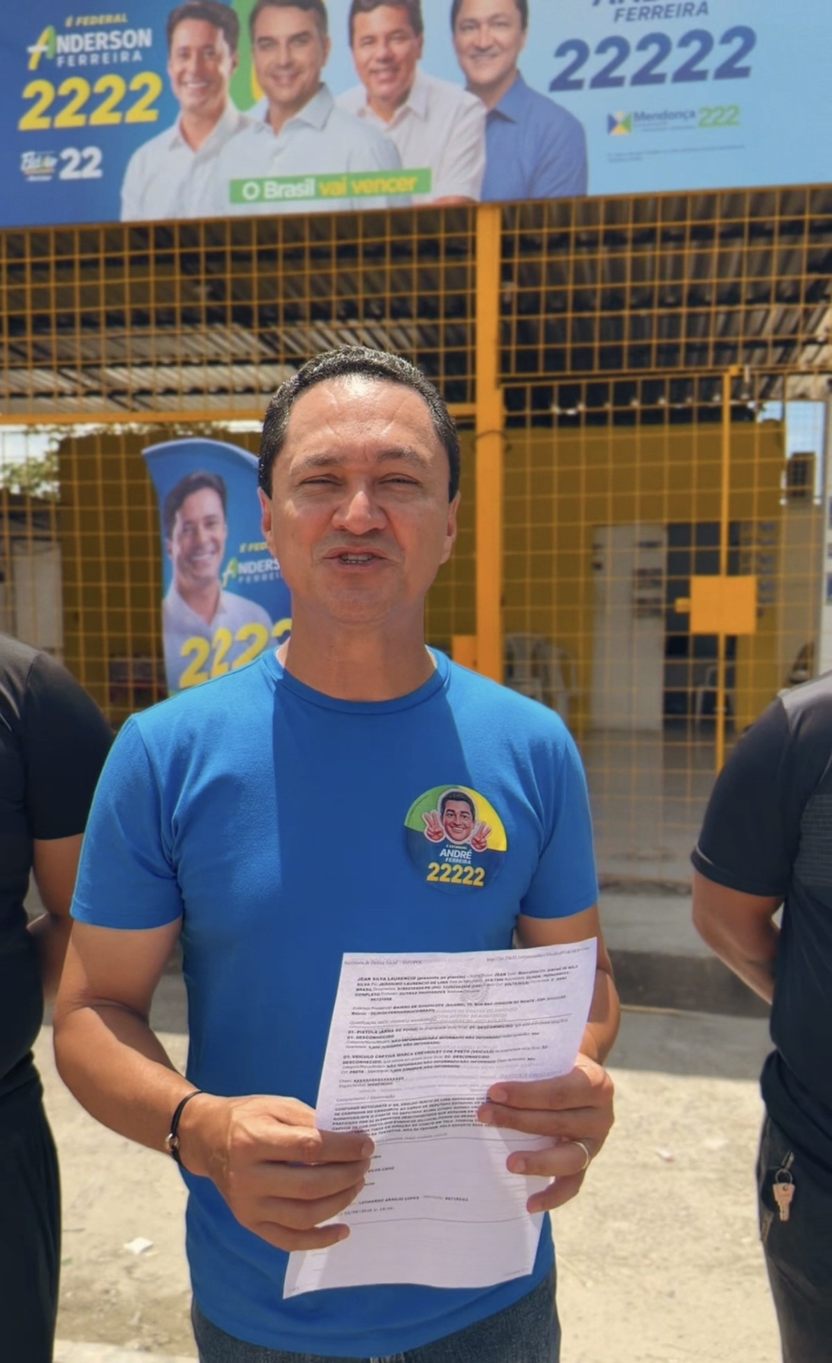 André Ferreira denuncia atentado a tiros contra comitê de campanha em Olinda