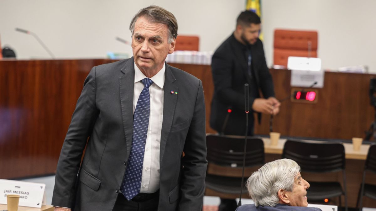 Defesa de Bolsonaro rebate empenho do STF em receber dados para proteger Moraes