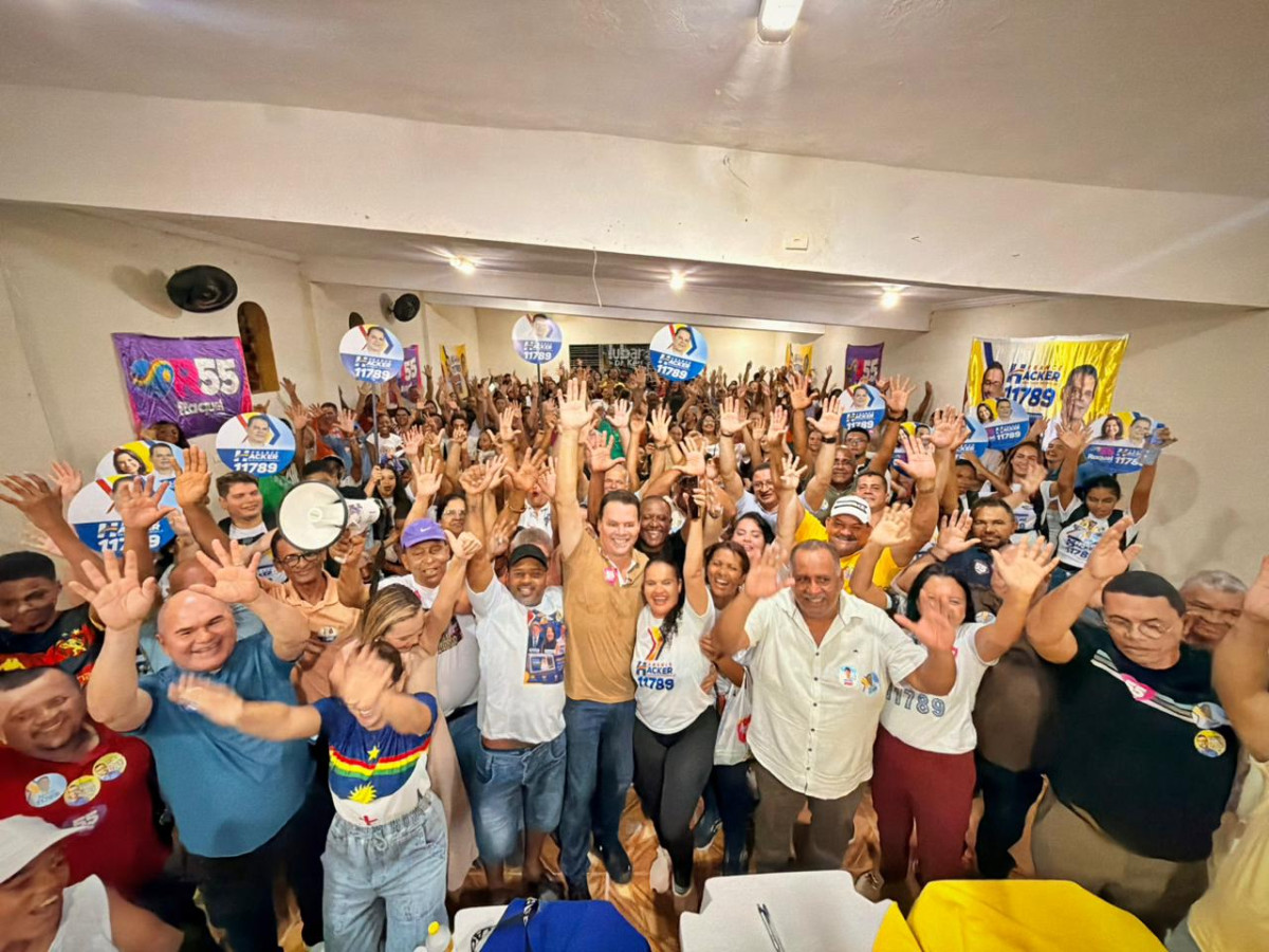 No distrito de Santo Amaro, em Sirinhaém, France Hacker participa de encontro e reforça articulação política com moradores e lideranças