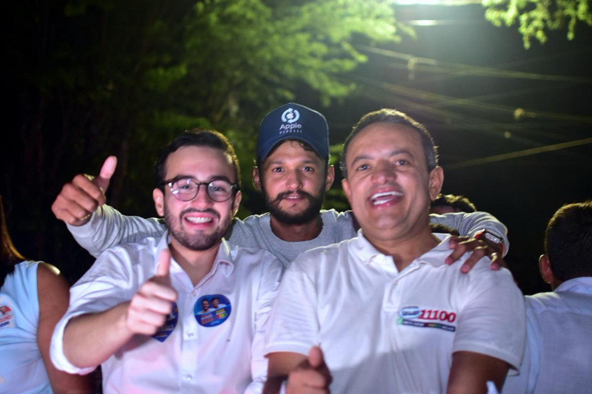 Léo do Ar inaugura comitê político em Gravatá com caminhada e apoio de lideranças
