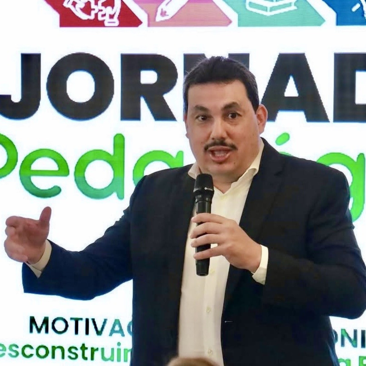 Coluna da sexta-feira: “Precisamos colocar alguns pontos nos ‘is’”, diz prefeito de Surubim, sobre relação com a governadora Raquel Lyra