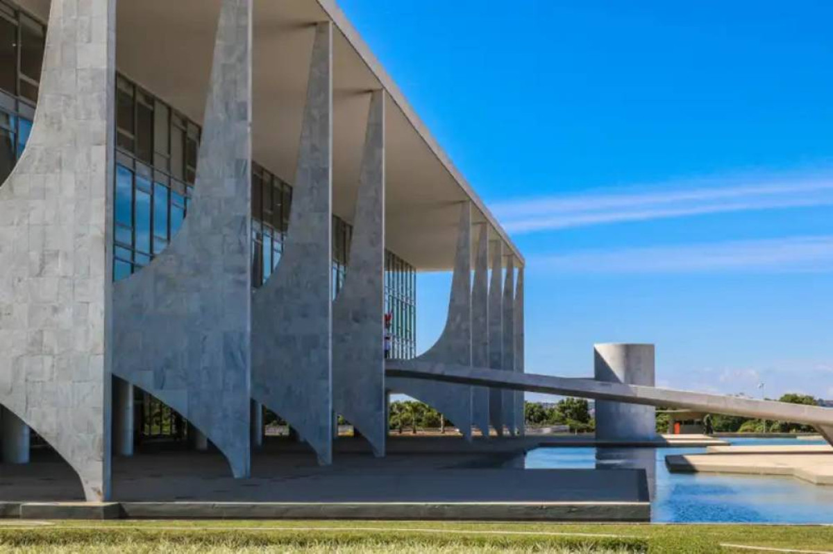 Planalto vê interferência eleitoral dos EUA e adia aval a embaixador