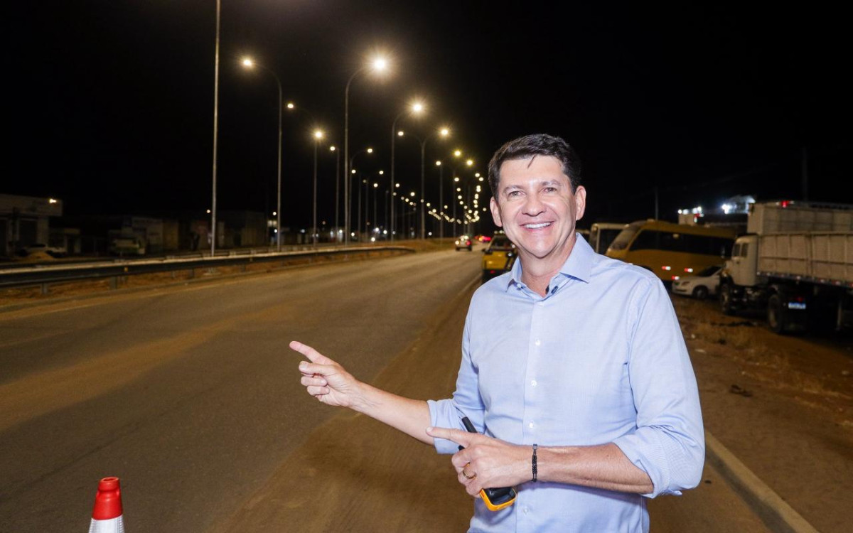 Simão Durando amplia investimentos em iluminação pública com dois campos na zona rural e nova etapa da BR-407