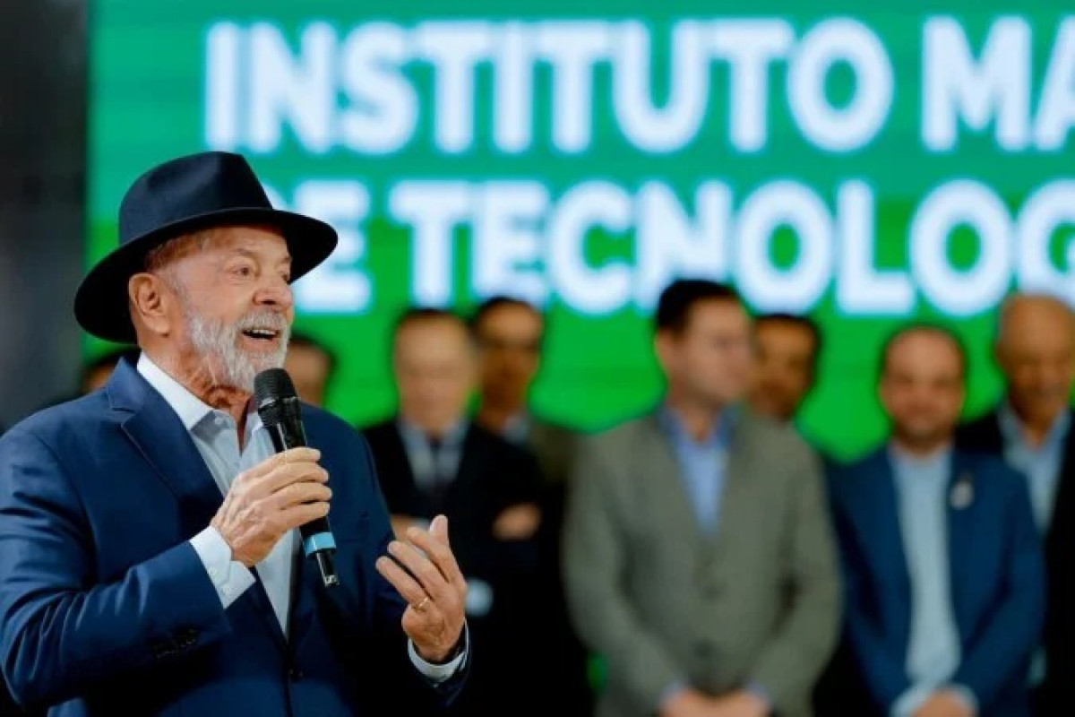 Lula critica Seleção por ausência no voo de retorno pós-Copa: "Vergonha"